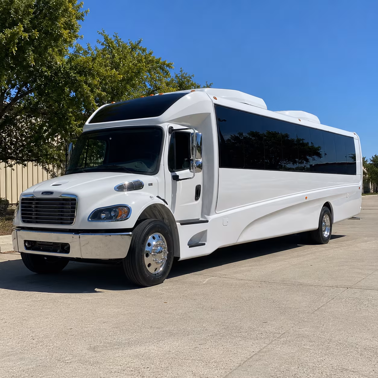 pasadena 20 passenger minibus
