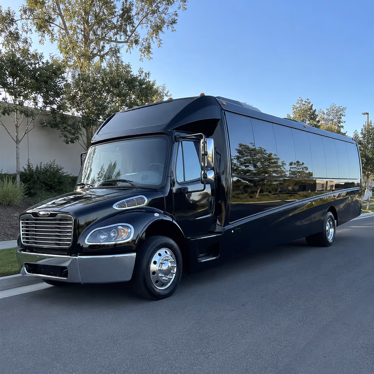 pasadena 35 passenger minibus