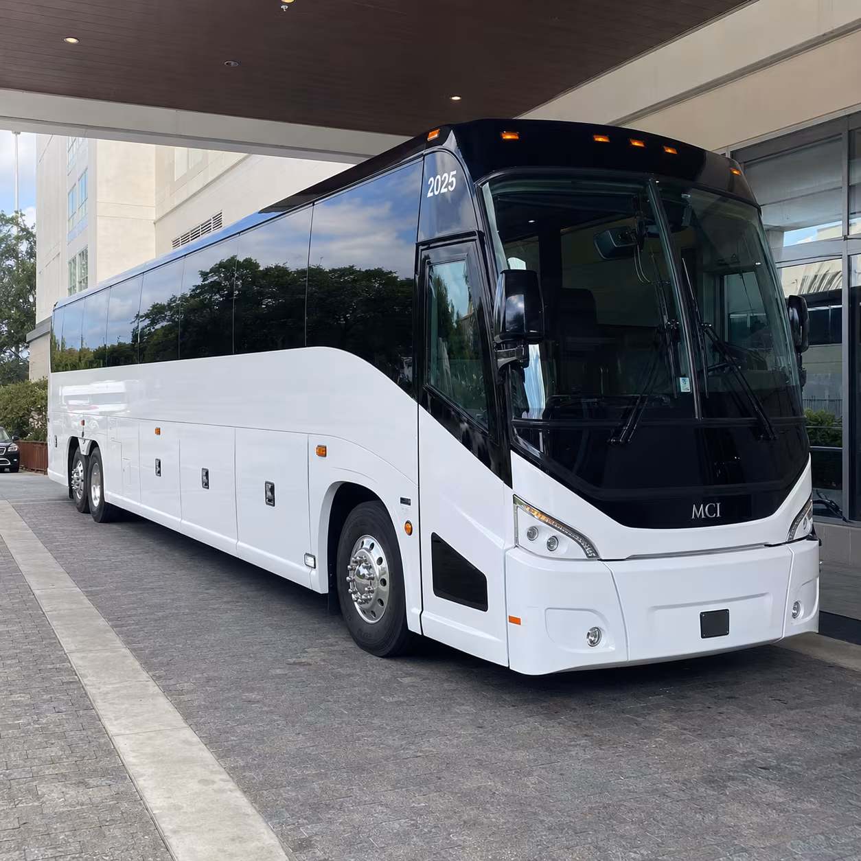 pasadena 54 passenger charter bus