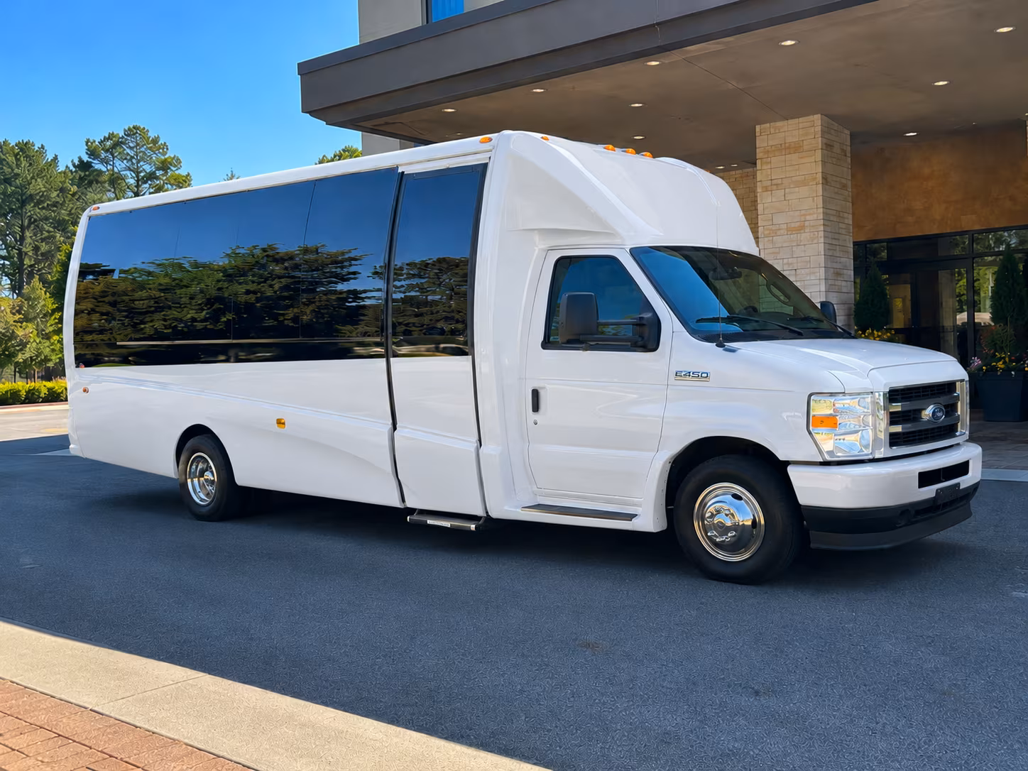 reserve transportation for your next airport transfer 2